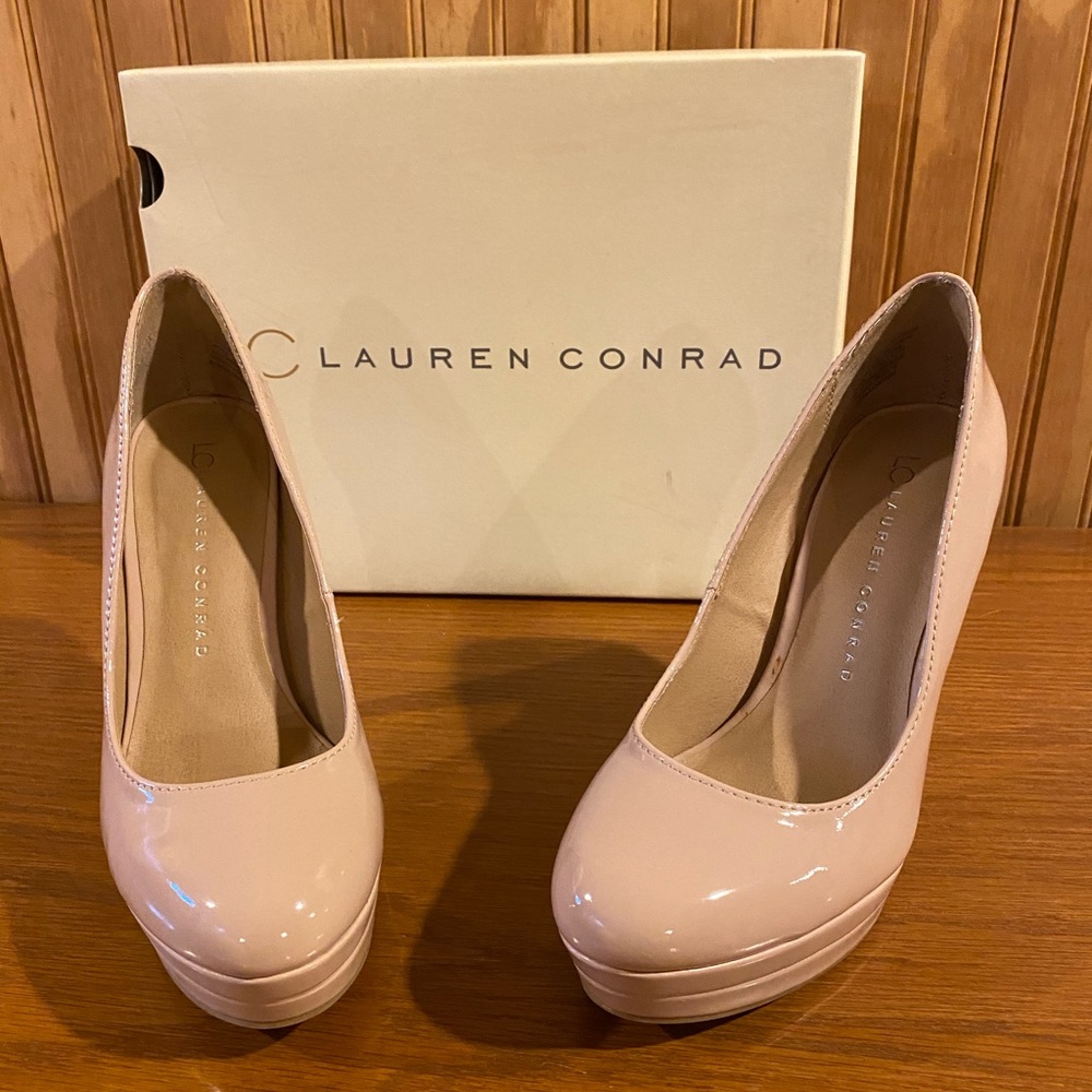 Lauren Conrad round toe platform heels. Nude, SZ 7